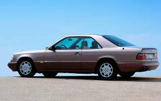 Mercedes-Benz E 200 Coupé. Zdjęcie z 1993 roku.